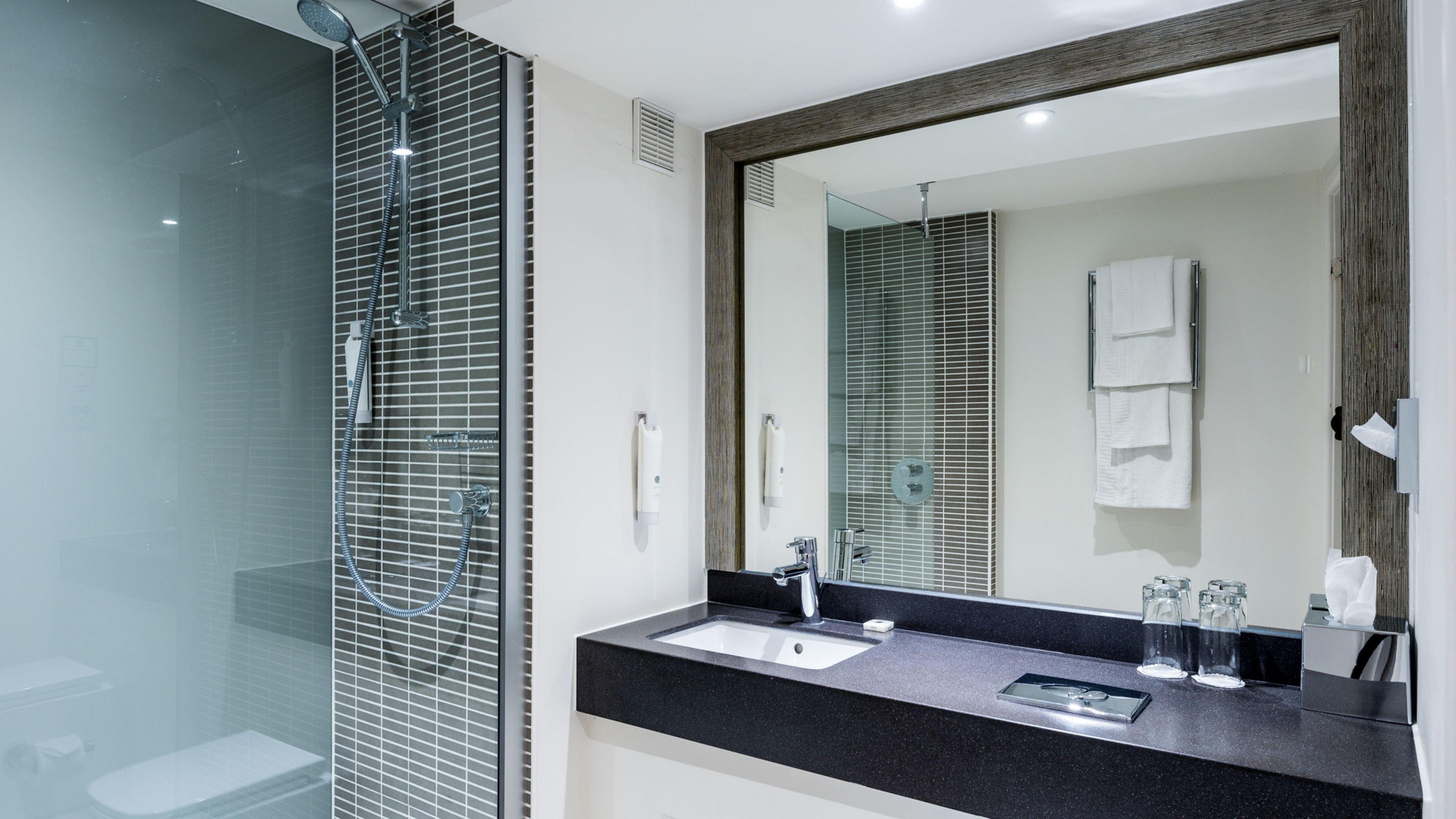 Holiday Inn Slough Windsor By Ihg Экстерьер фото