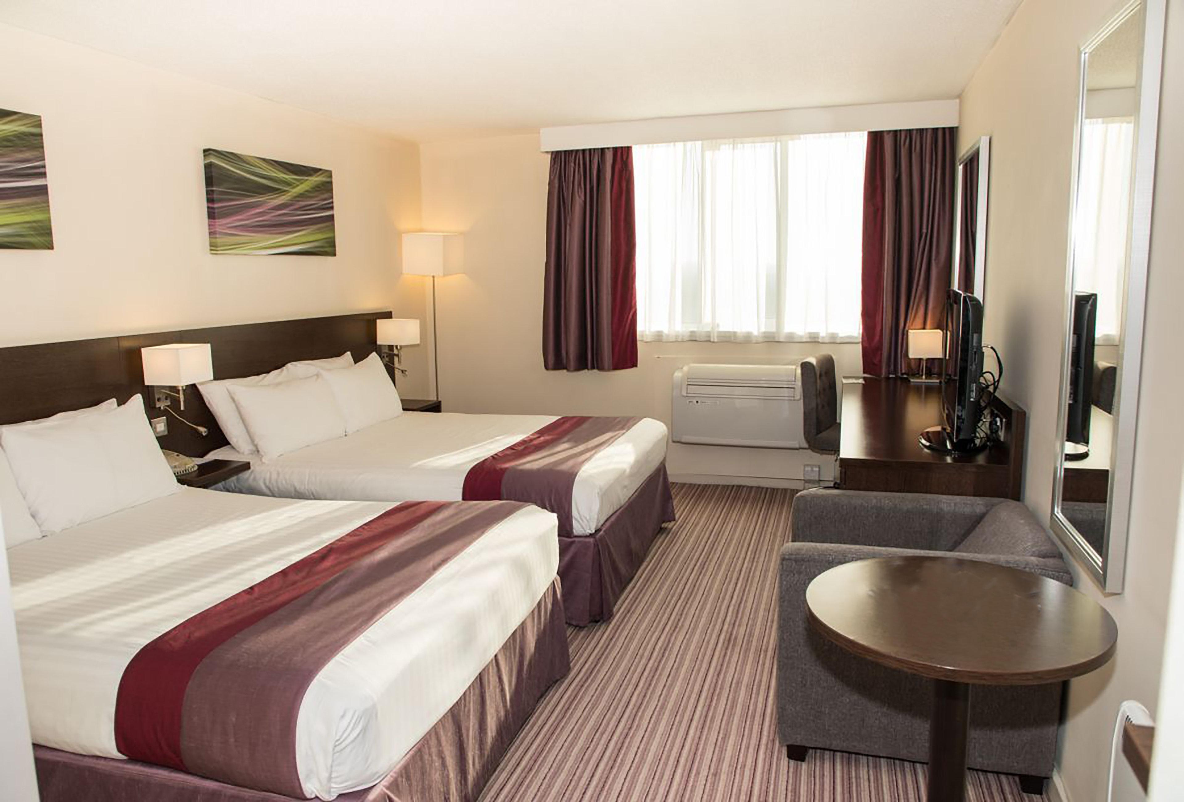 Holiday Inn Slough Windsor By Ihg Экстерьер фото