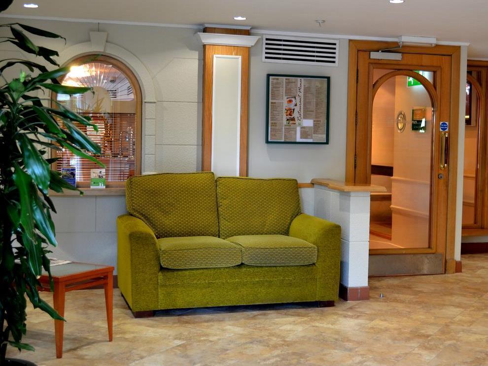Holiday Inn Slough Windsor By Ihg Экстерьер фото