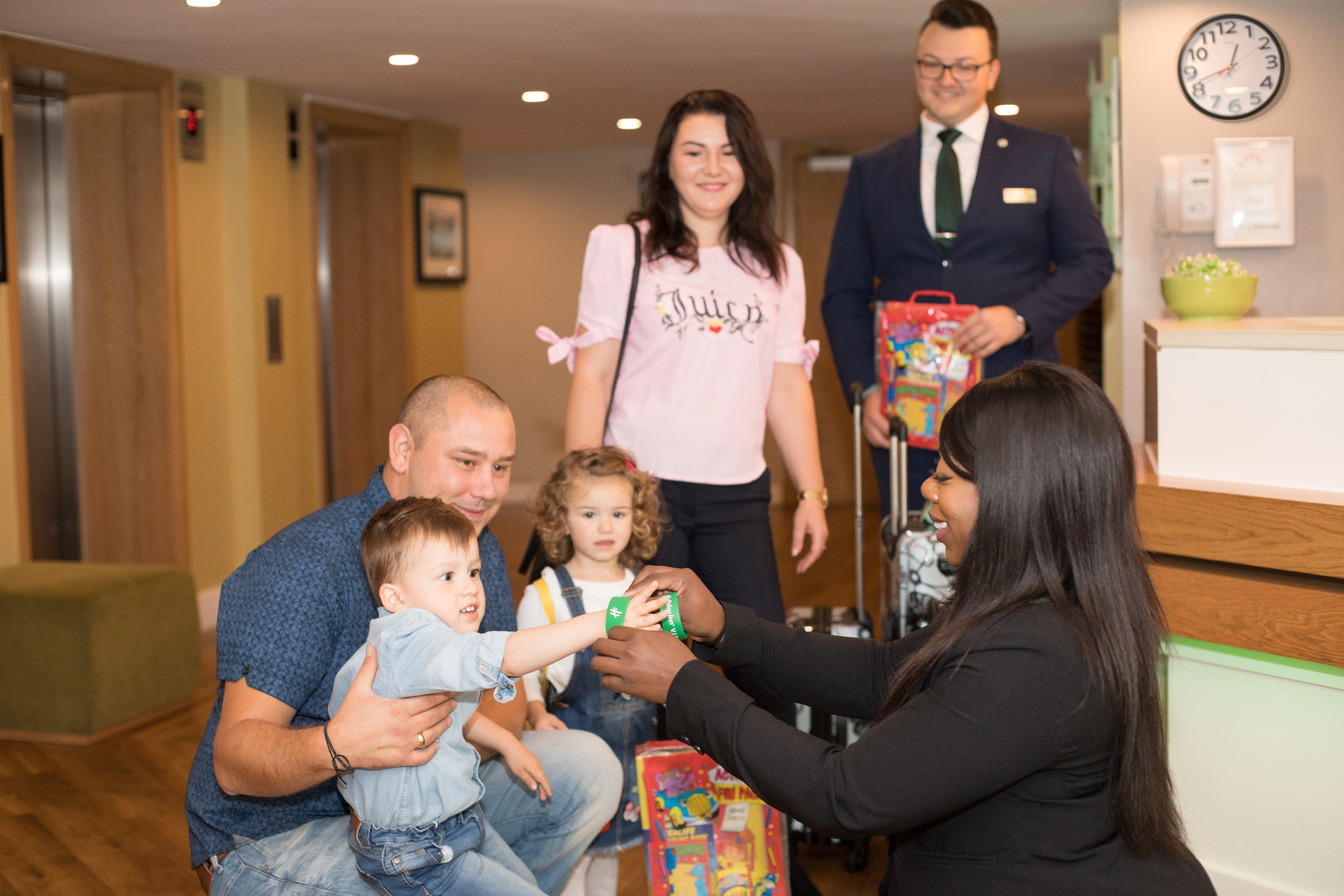 Holiday Inn Slough Windsor By Ihg Экстерьер фото