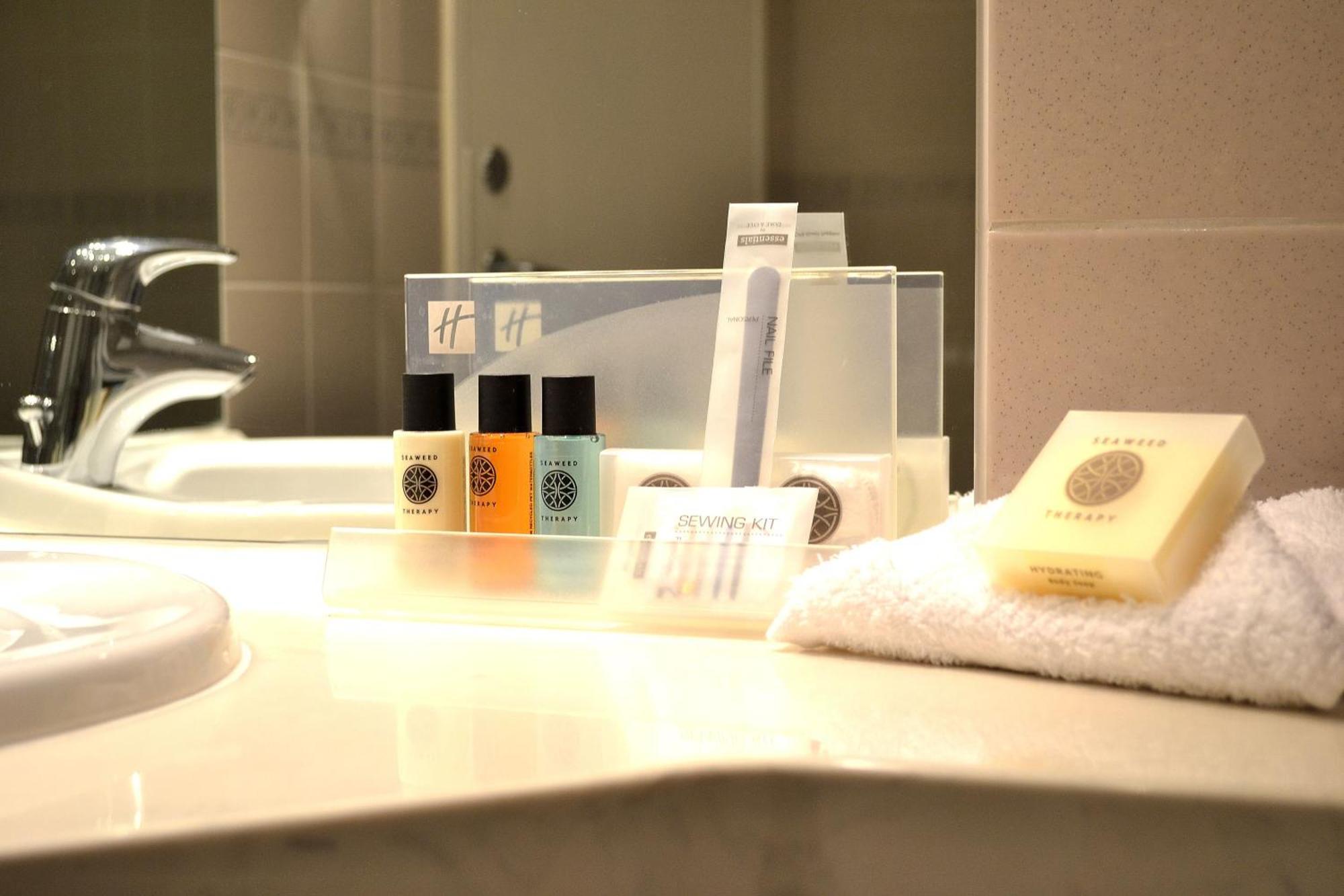 Holiday Inn Slough Windsor By Ihg Экстерьер фото