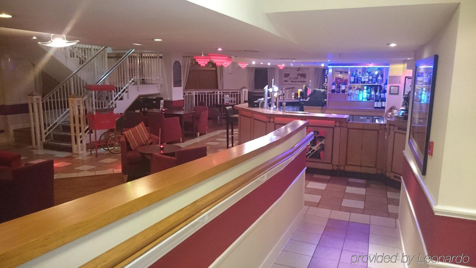 Holiday Inn Slough Windsor By Ihg Экстерьер фото