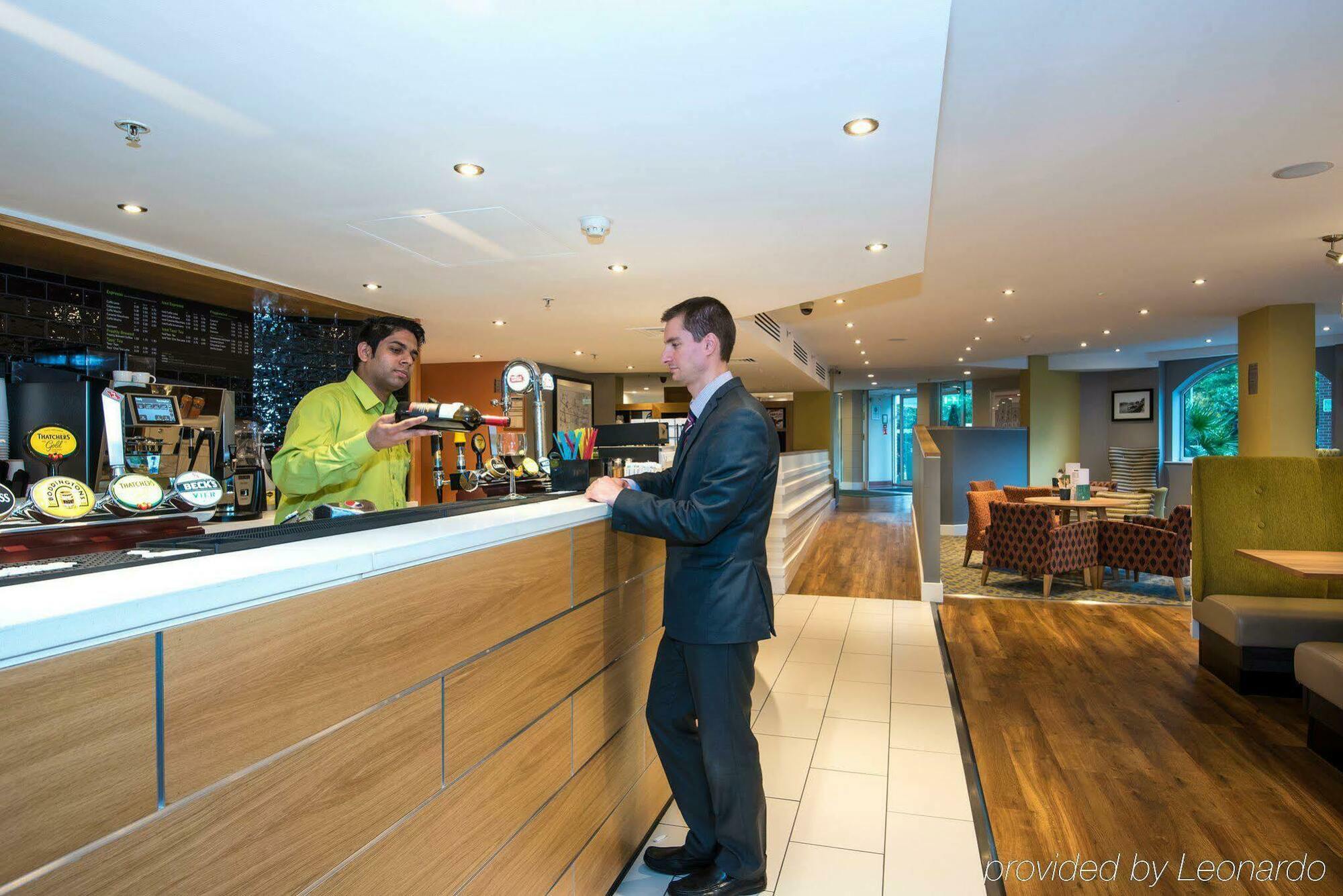 Holiday Inn Slough Windsor By Ihg Экстерьер фото