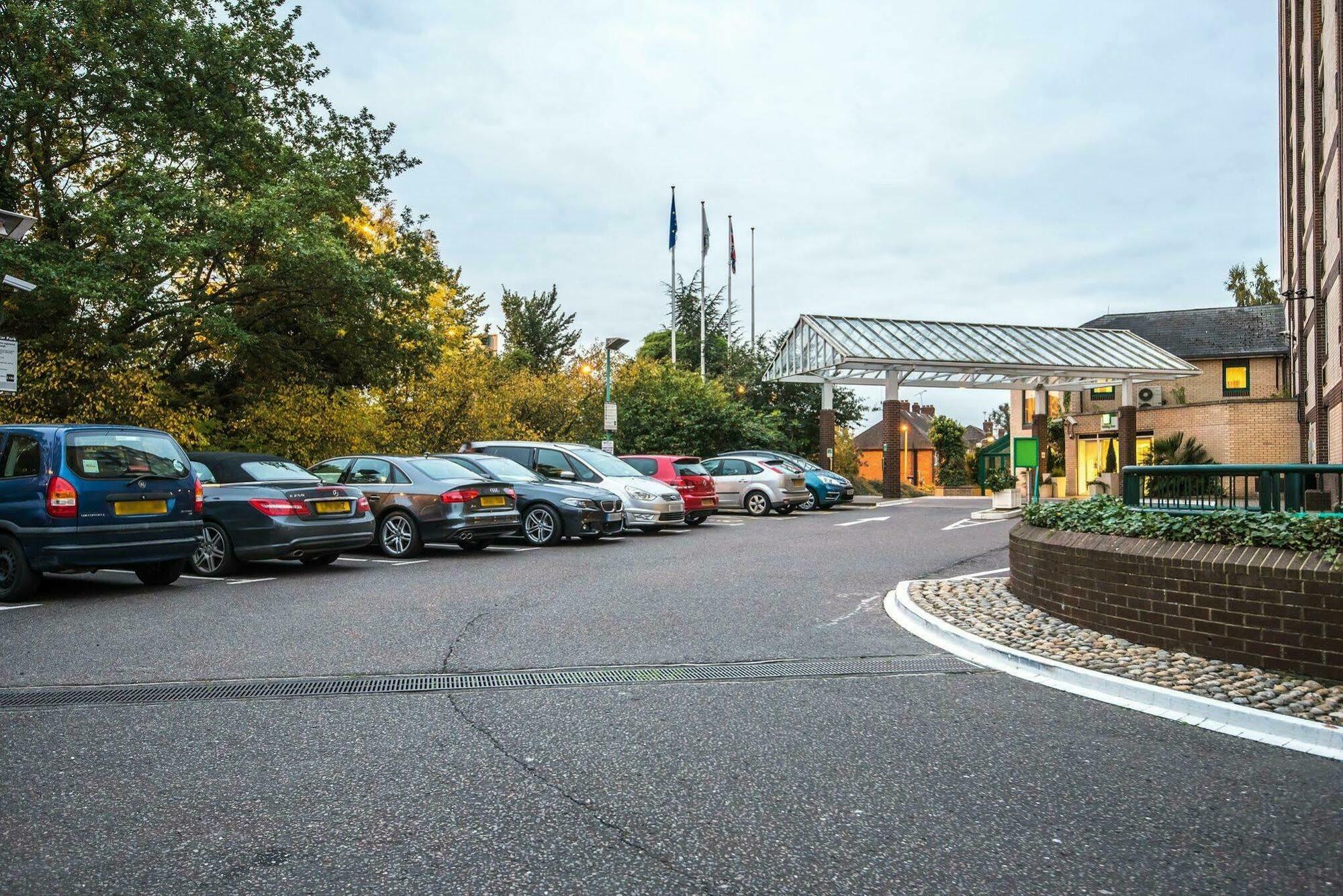 Holiday Inn Slough Windsor By Ihg Экстерьер фото